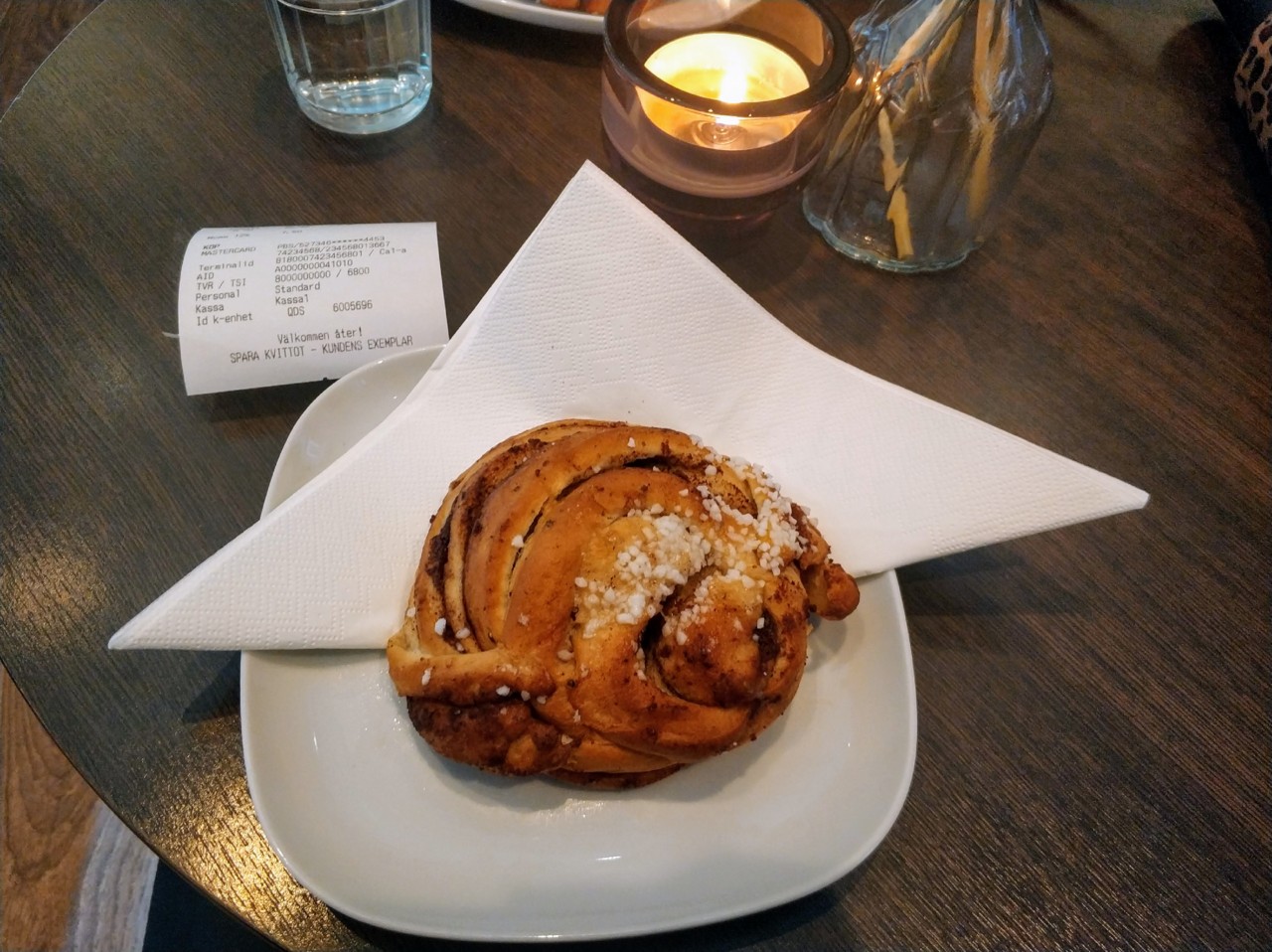 Kannelbulle - bolo de canela.jpg