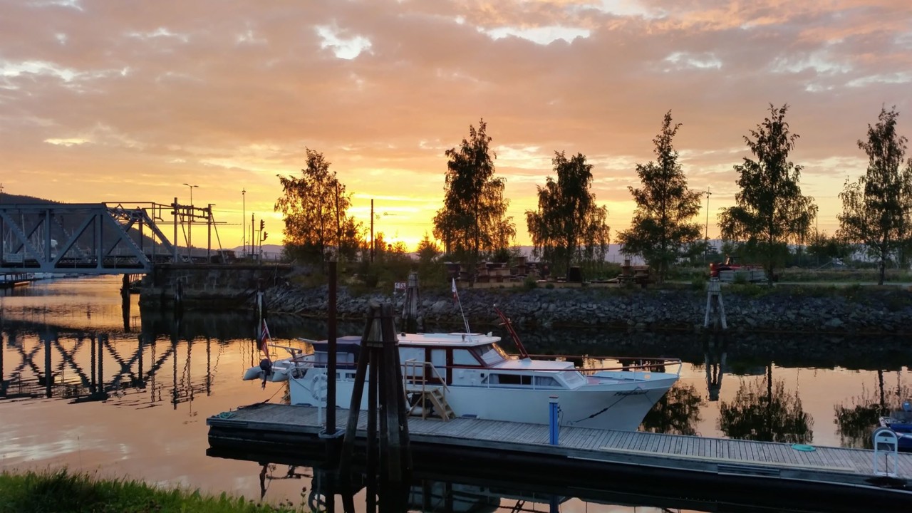 37639577_1730974283683355_7619232787232456704_n.jp