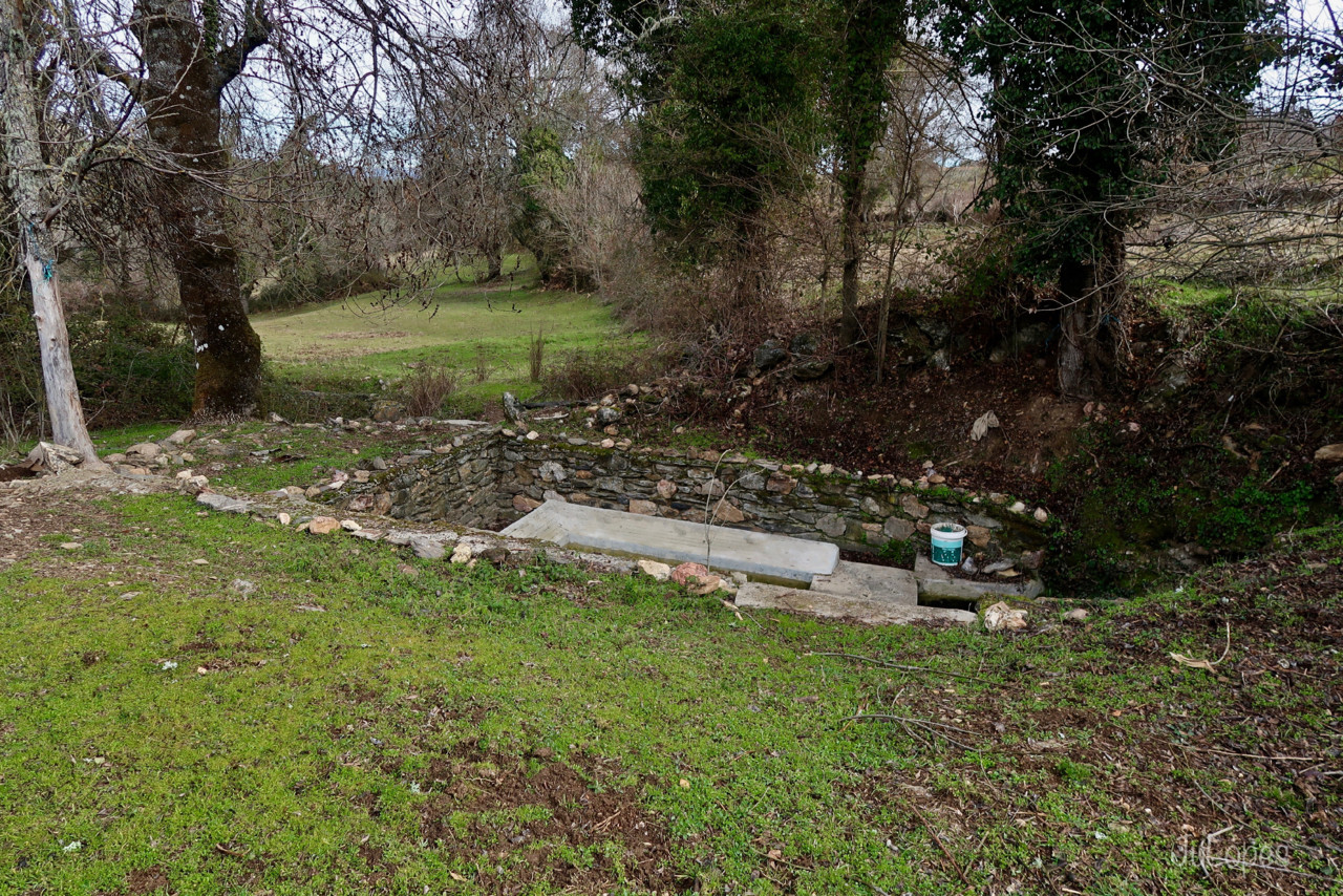 Mina do Vale, Paçó de Rio-Frio, Bragança - Fontes, bebedouros e chafarizes