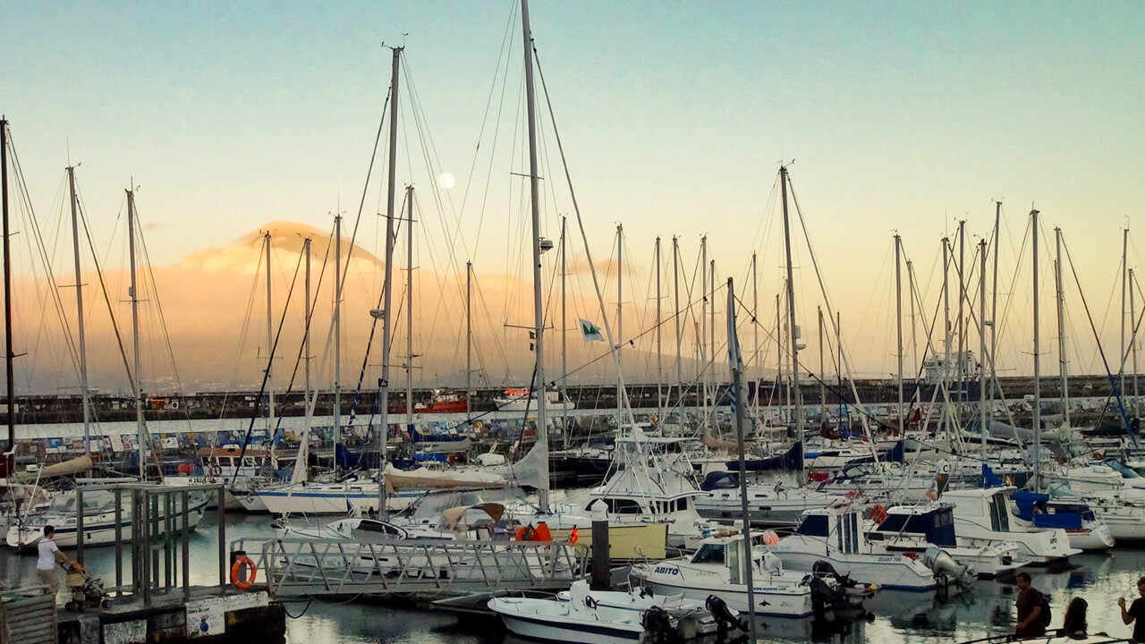 Maria da Horta Açores.jpg