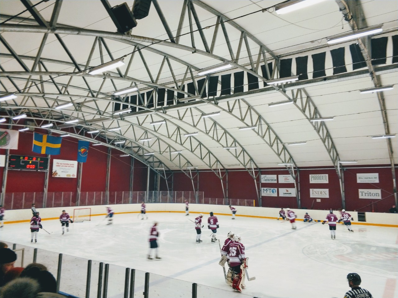 Hóquei no gelo em Estocolmo.jpg