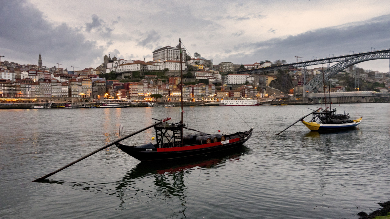 Porto Rio Douro Paisagem barco rabelo03.jpg