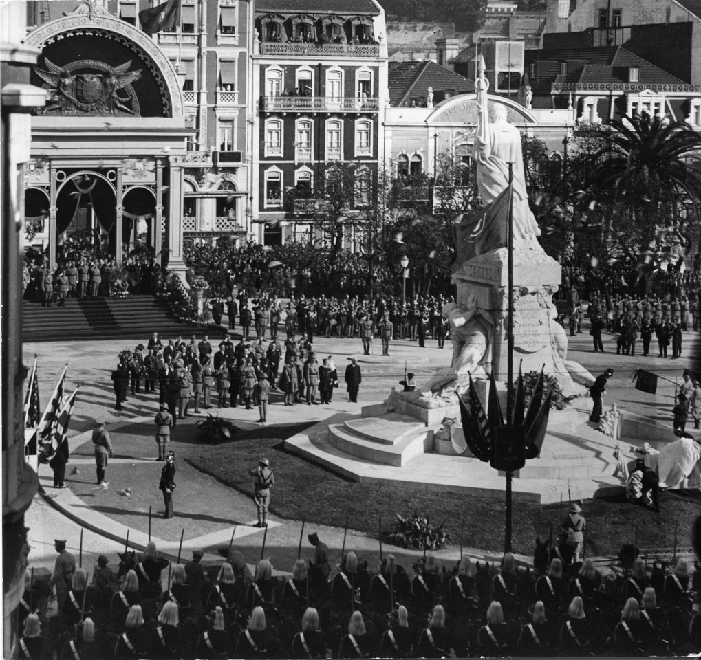 Inauguração do monumento aos Mortos da Grande Gu Inauguração do monumento aos Mortos da Grande Gu