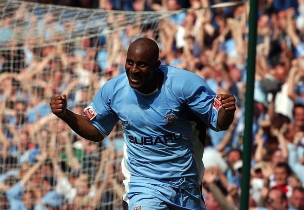 Adebola foi o herói dentro de campo