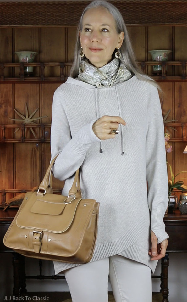 9-Sweater-Hermes-Scarf-Jeans-Longchamp-Balzane-Cla