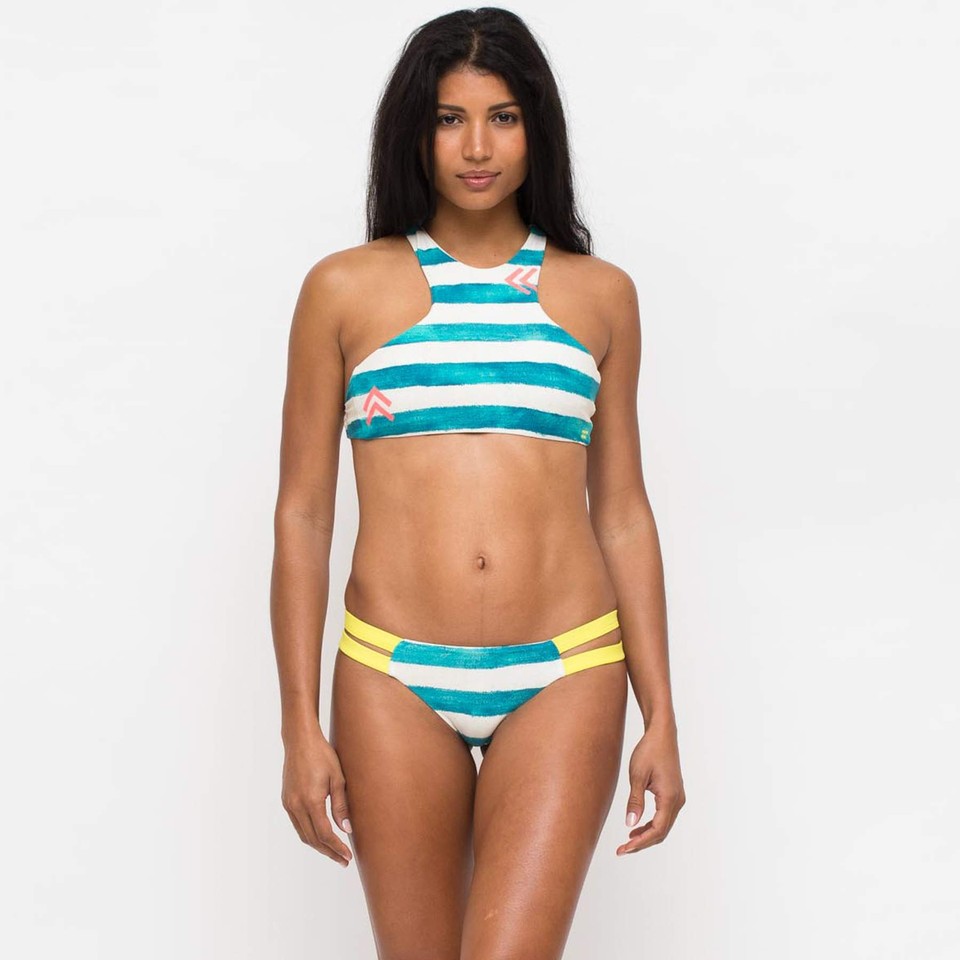 Billabong-bikinis-verao-2016 (2).jpg Billabong-bikinis-verao-2016 (2).jpg
