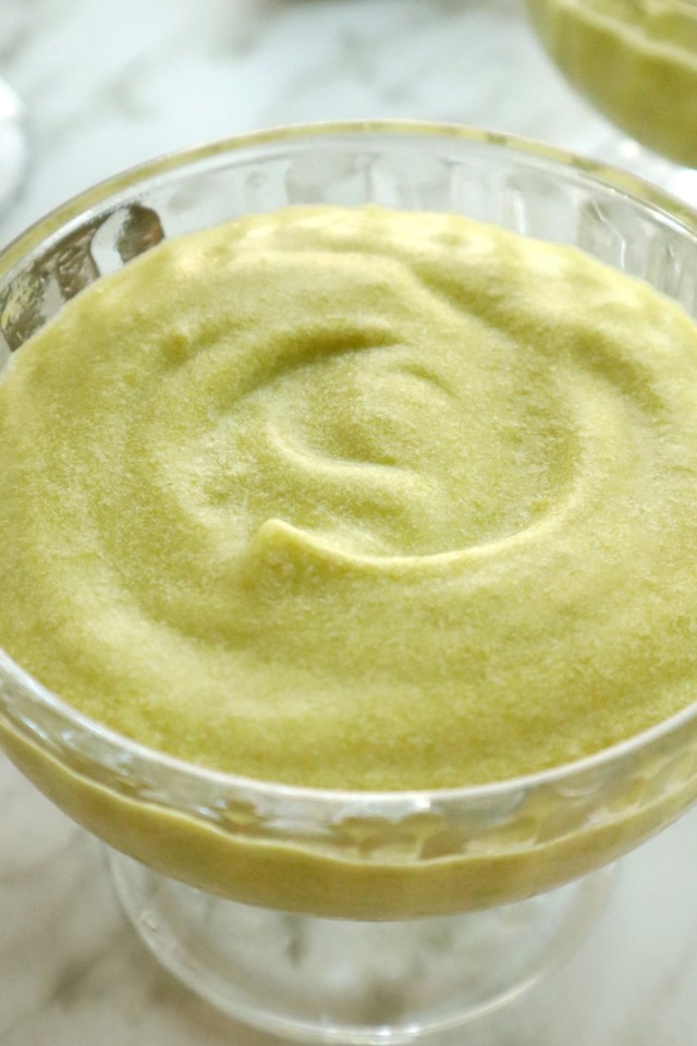 mousse de abacate (sem leite condensado)