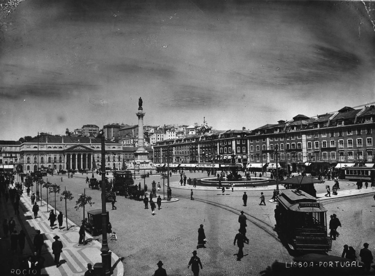 Rossio, anos 20, foto de Manuel Tavares.jpg