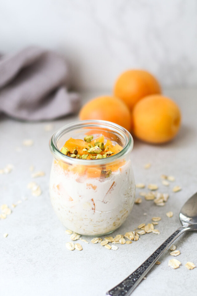 apricot-overnight-oats-with-milk-in-a-jar.jpg
