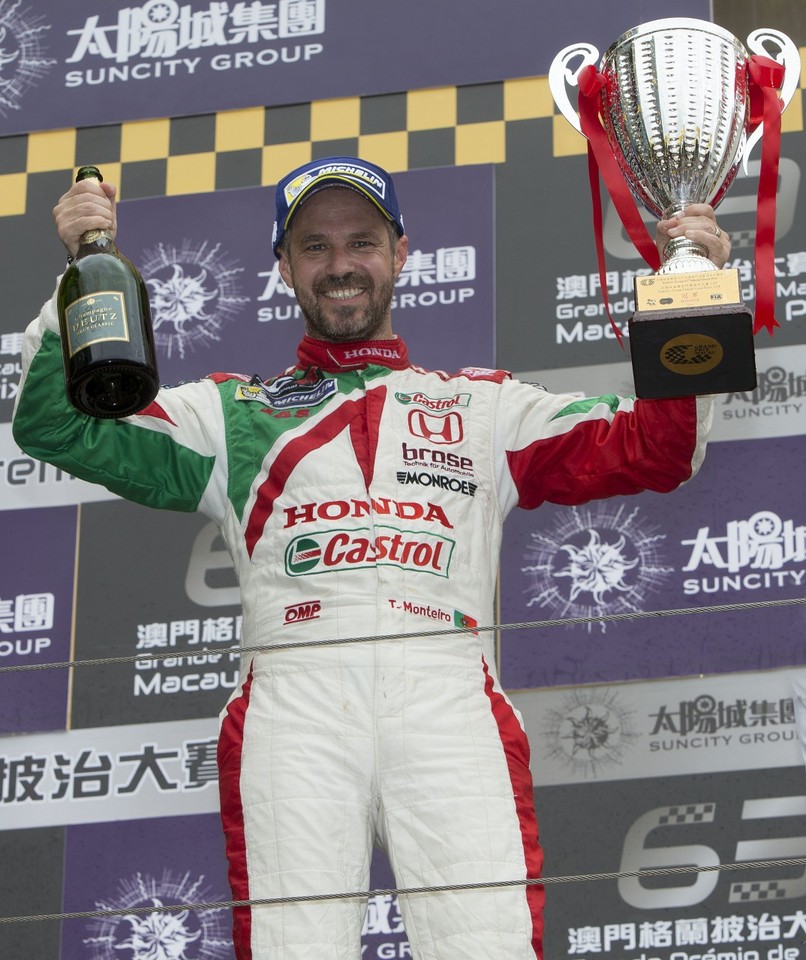 tiago monteiro - piloto.jpg