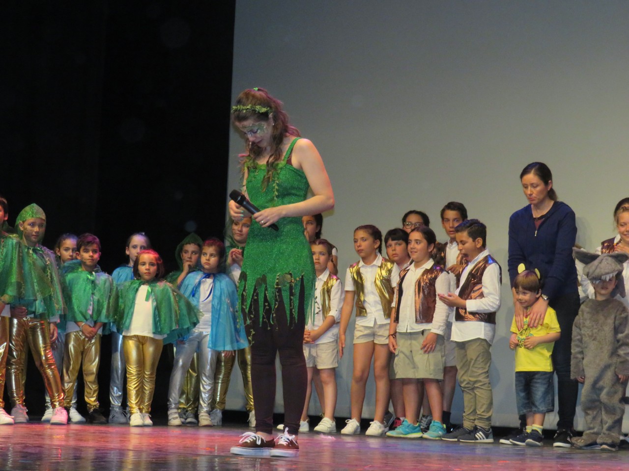 35052236_2075490602479016_7849183137237041152_n.jp