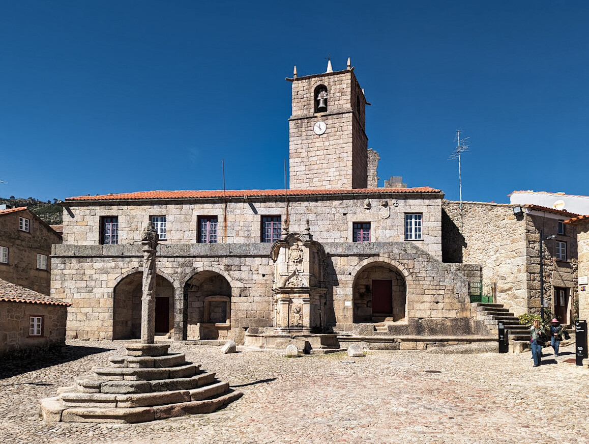 castelo novo castelo largo da câmara.jpg