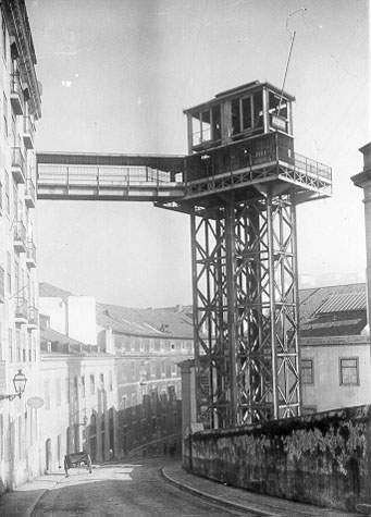 Elevador de São Julião também conhecido por ele