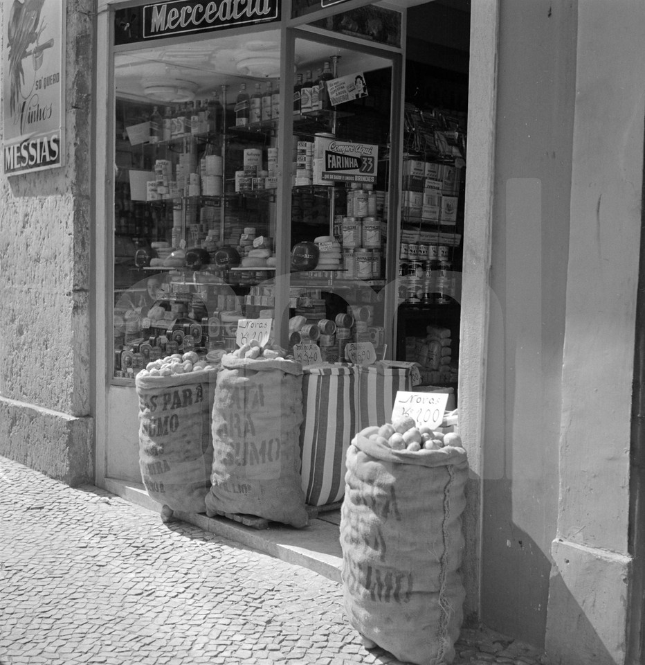 Mercearia, Lisboa (A. Pastor, c. 1960)