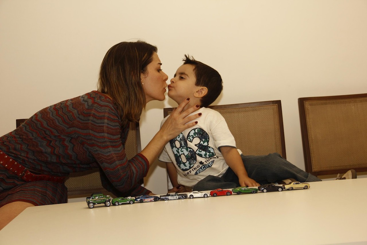 Beijar o seu filho na boca.jpg