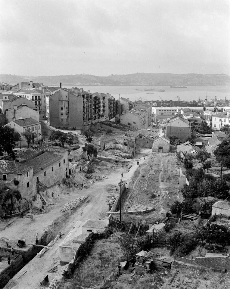 Demolições no Quartel da Cova da Moura, 1949, fo Demolições no Quartel da Cova da Moura, 1949, fo