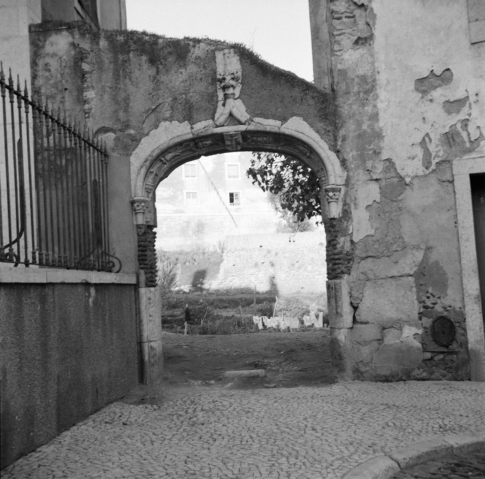 Arco da travessa do Recolhimento de Lázaro Leitã