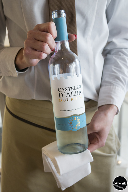 Review_Skyna-1.JPG Review_Skyna-1.JPG