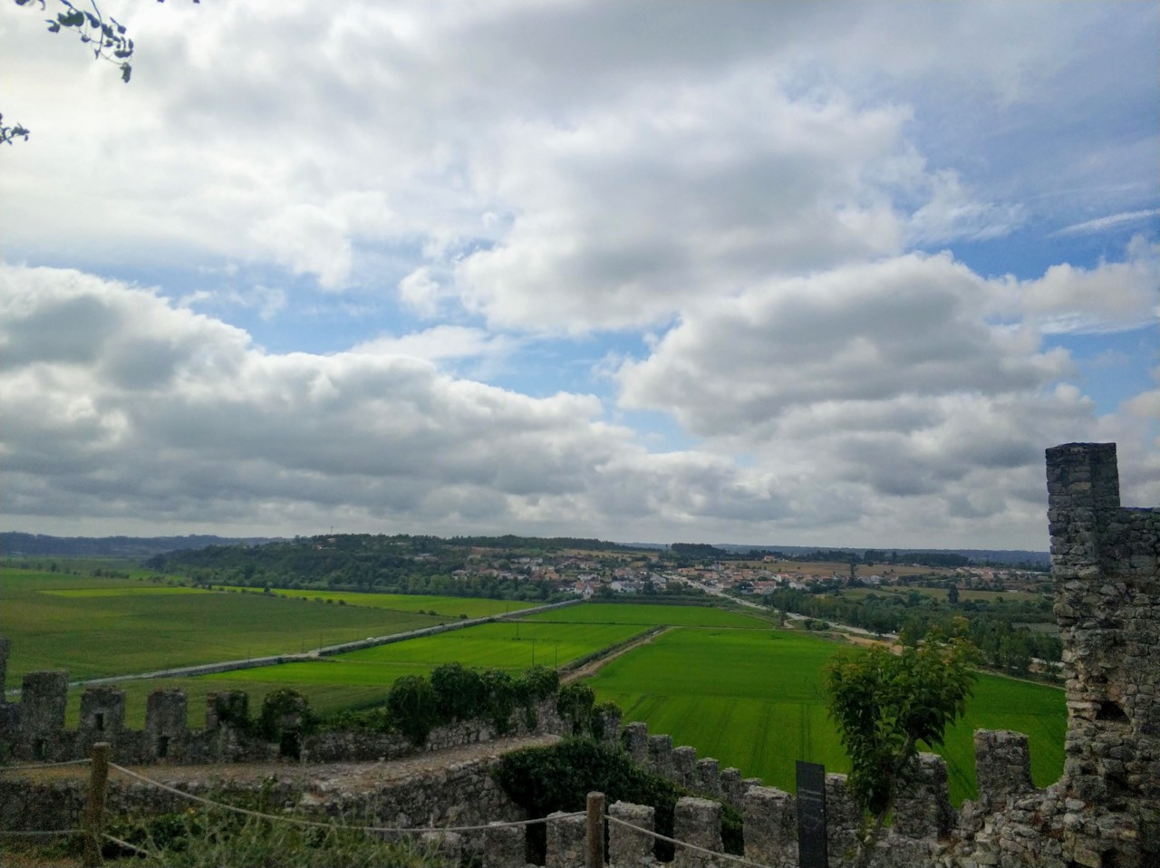 Vistas do Castelo de Montemor.jpg