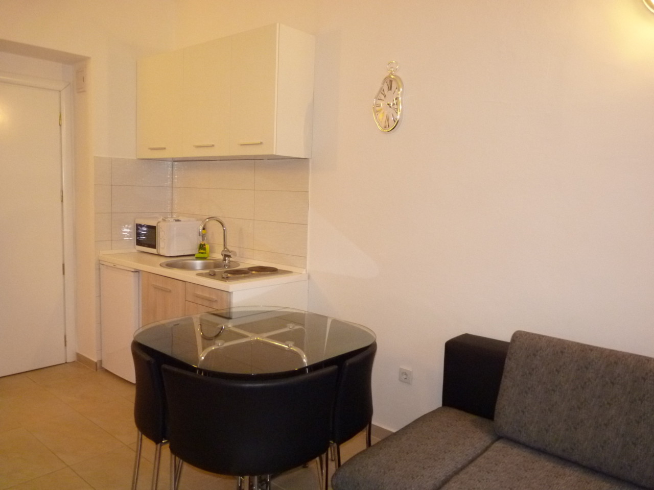 Zadar - Apartamentos Kolovare Beach (1).JPG