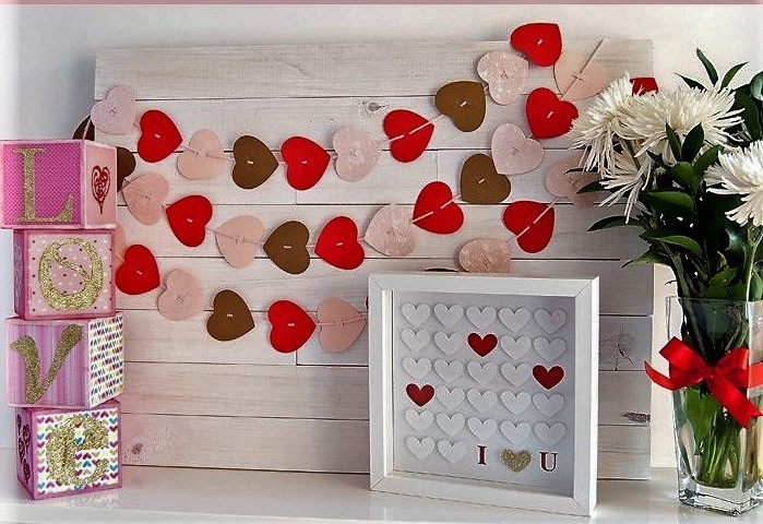 Valentines-Day-Easy-Paper-Heart-Garland-PIN.jpg Valentines-Day-Easy-Paper-Heart-Garland-PIN.jpg