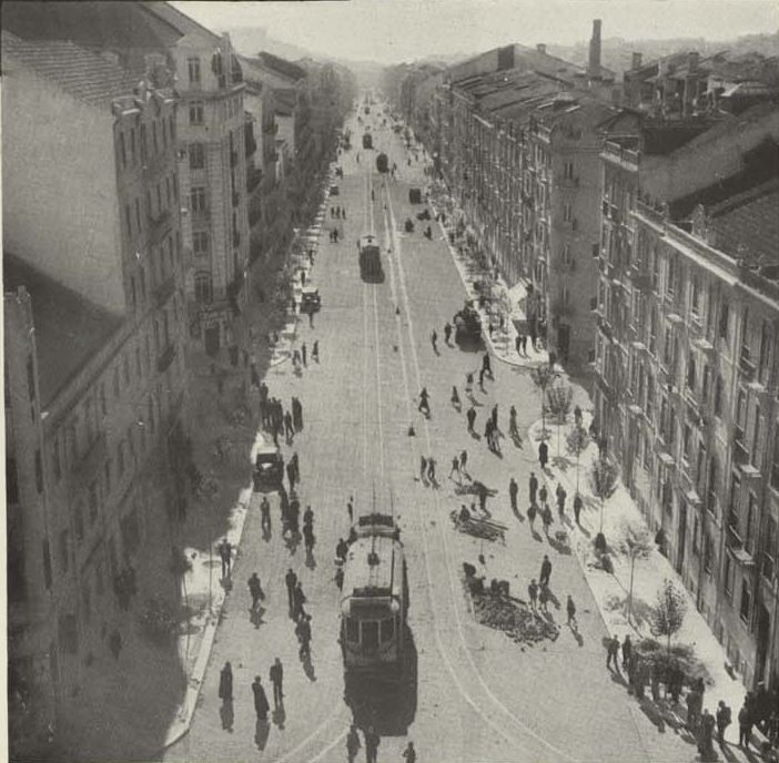 Av. Almirante Reis, Praça do Chile (Revista Municipal, N.º 1, Set. 1939)