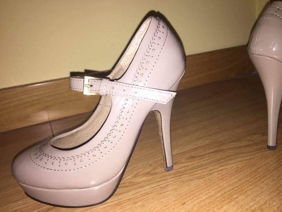 Sapatos de Salto Alto Camel 1.jpg