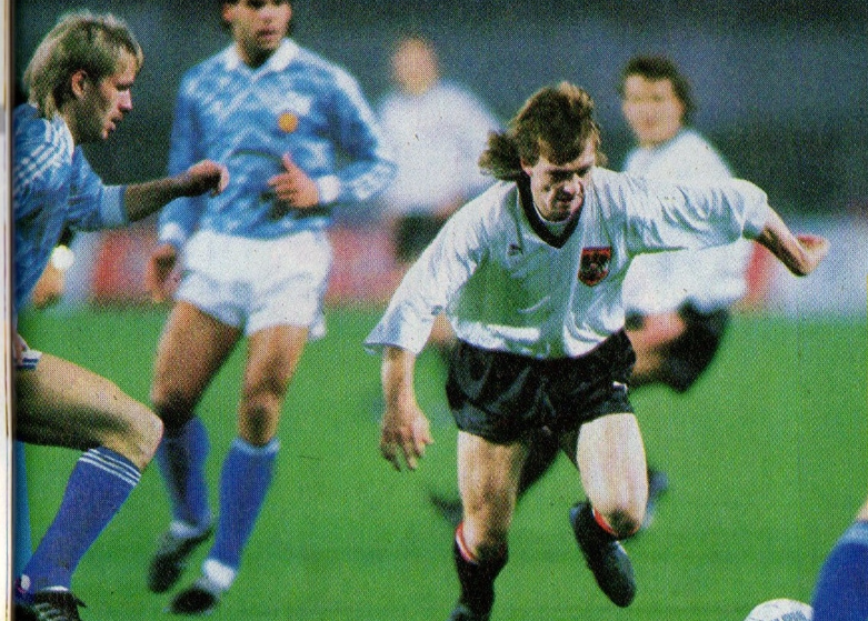 Áustria venceu RDA sem dificuldade e apurou-se para o Mundial-1990