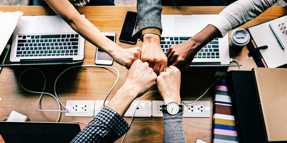 AM_nummundoligadoemredeeemqueatecnologiaeliminouba AM_nummundoligadoemredeeemqueatecnologiaeliminouba