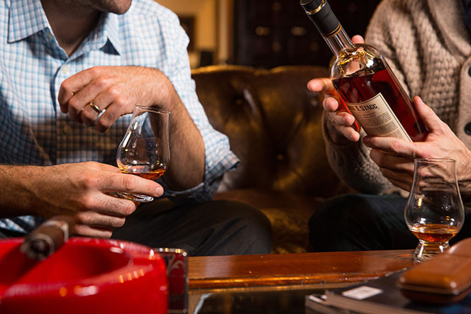 how-to-drink-whiskey-like-a-gentleman-reading-bott
