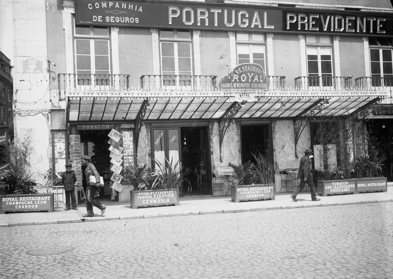 Café Royal, foto de Joshua Benoliel, in a.f. C.M.