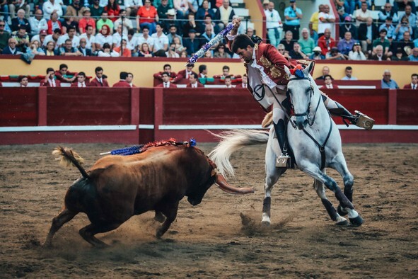 15-Mourina de Moura Jr ao 5º toiro.jpg