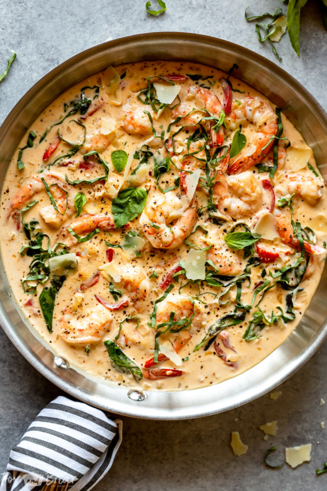 Creamy-Shrimp-with-basil-and-roasted-Red-peppers-5