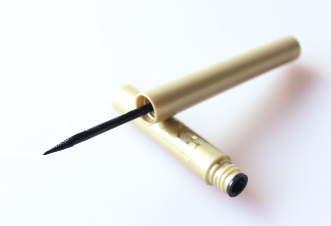 luxe_eyeliner_avon_liquido_2.PNG