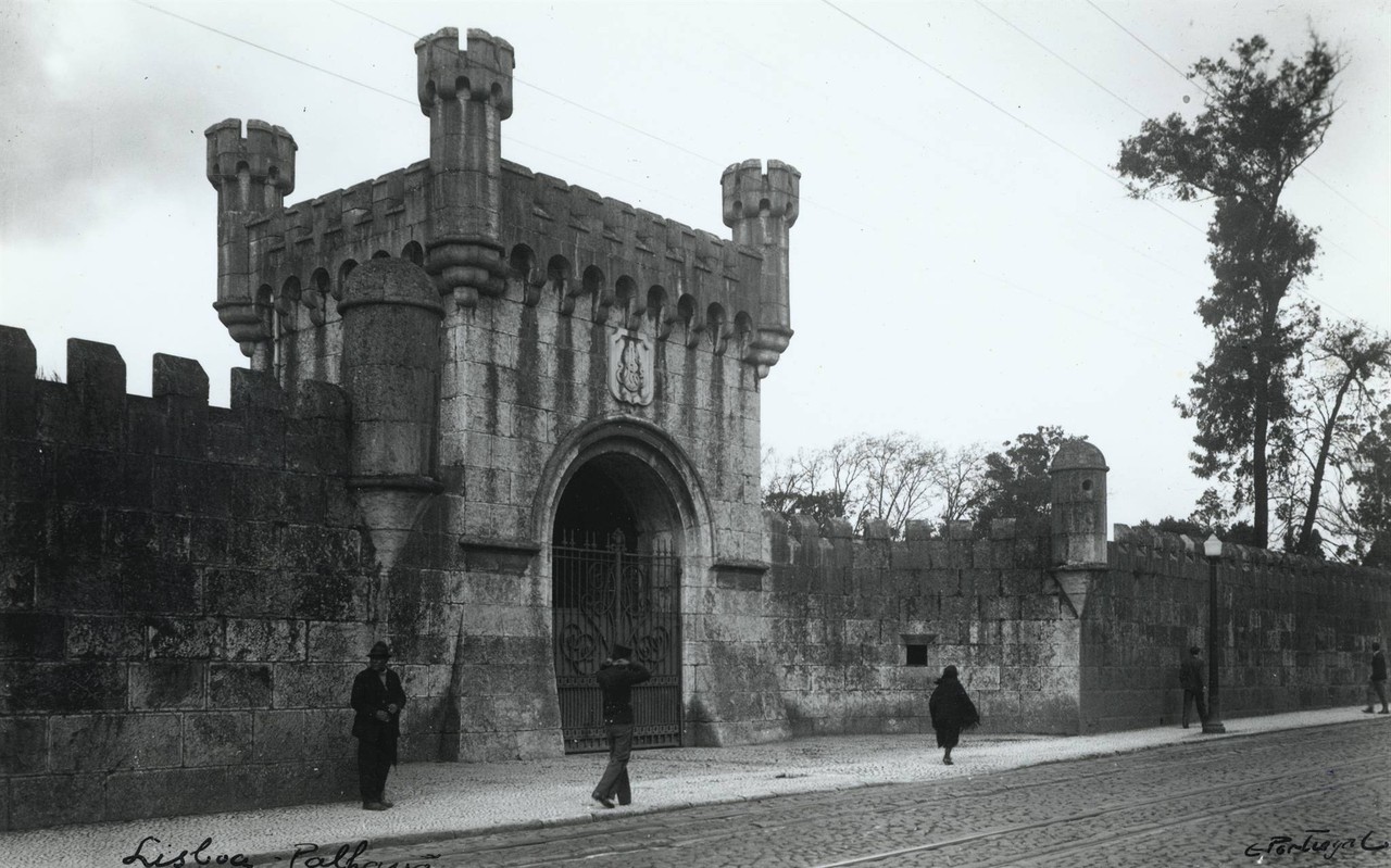 Parque José Maria Eugénio, torre do portão, 194