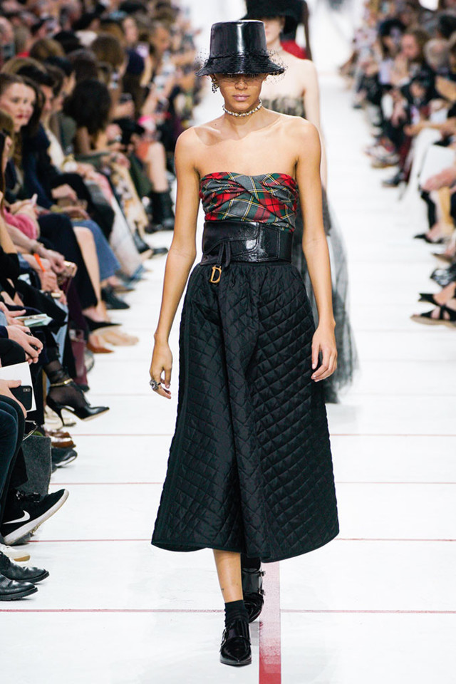 christian_dior_pasarela_426643852_683x.jpg