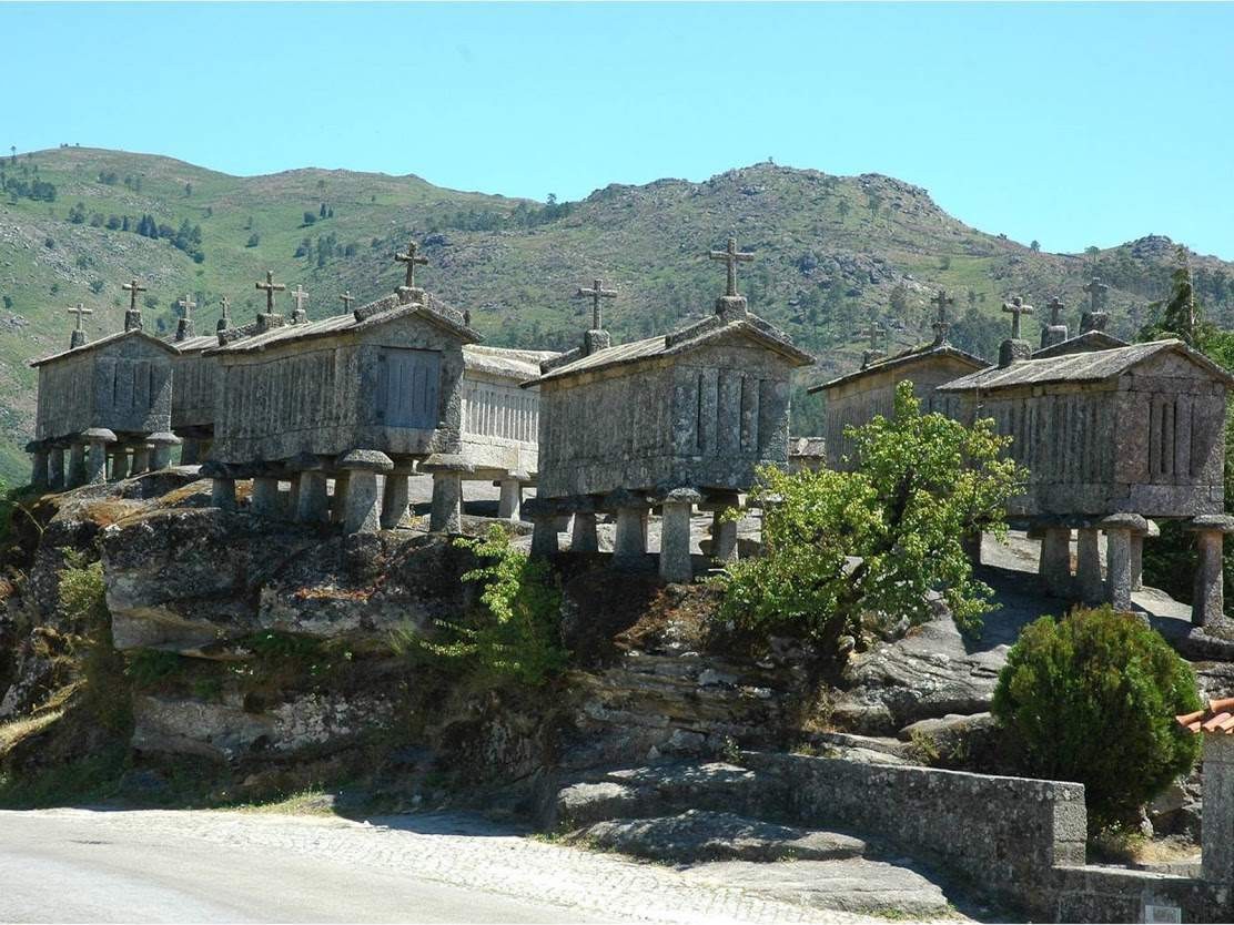 soajo_espigueiros.jpg