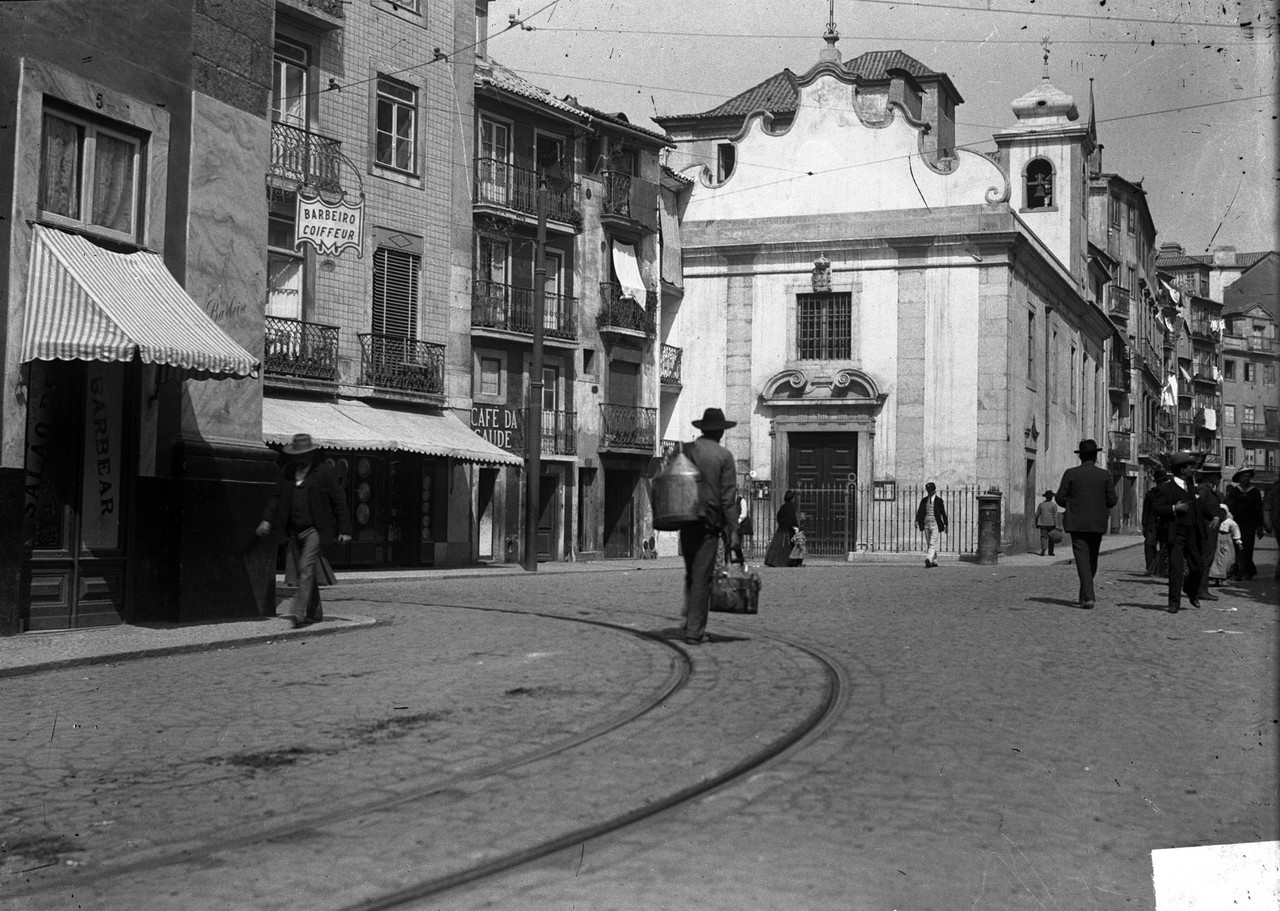 Ermida de Nossa Senhora da Saúde, na antiga rua d
