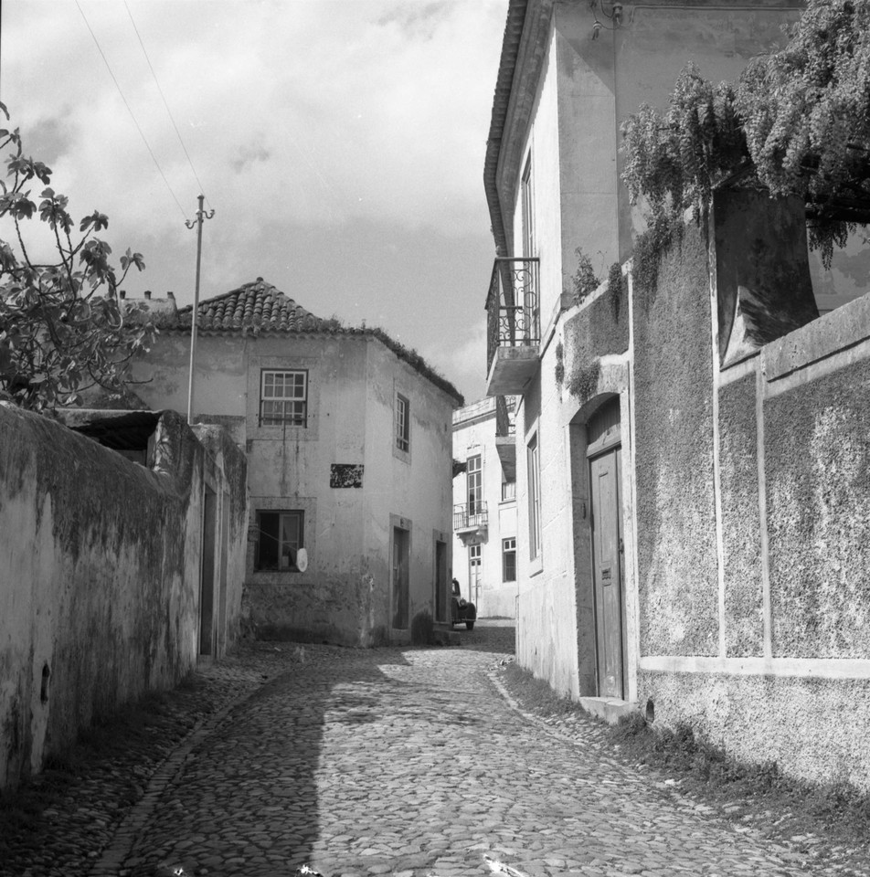 Rua Esquerda, ao Paço do Lumiar.jpg Rua Esquerda, ao Paço do Lumiar.jpg