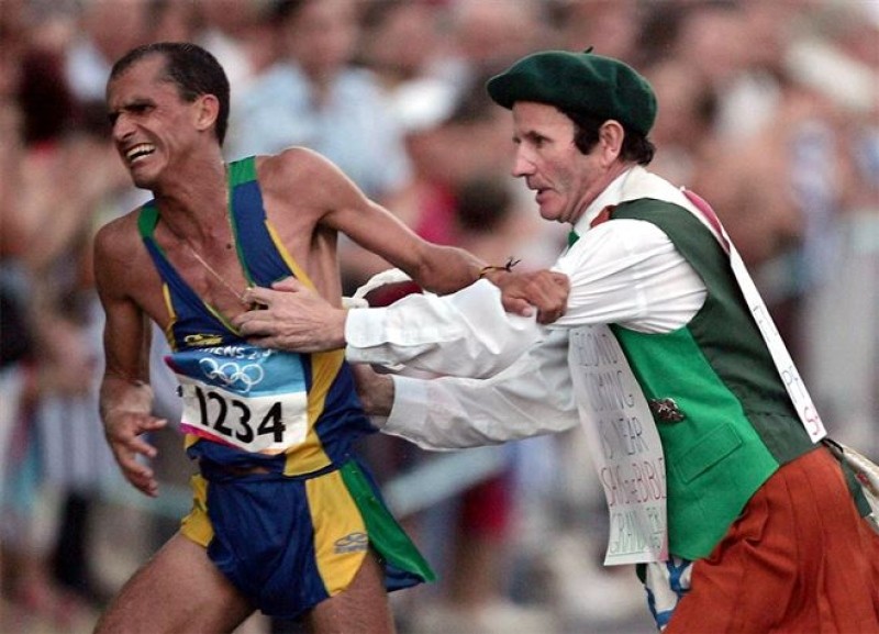 Vanderlei de Lima e o padre irlandês