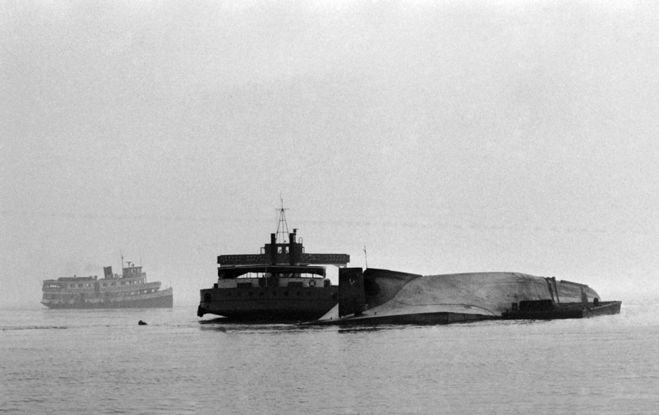 Tollan, Um cacilheiro que fazia a ligação de Lis