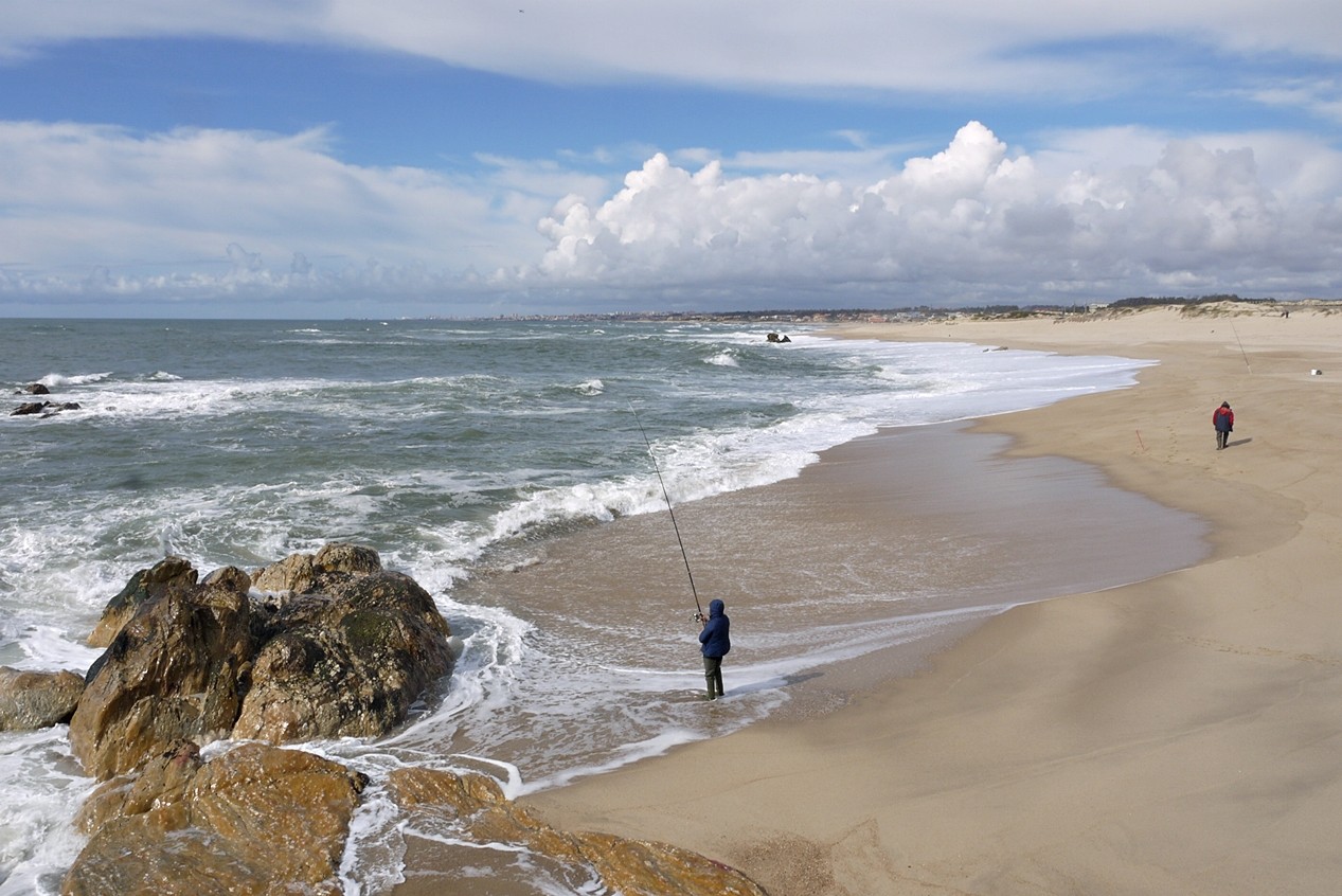 Praia Sr. da Pedra1.JPG Praia Sr. da Pedra1.JPG