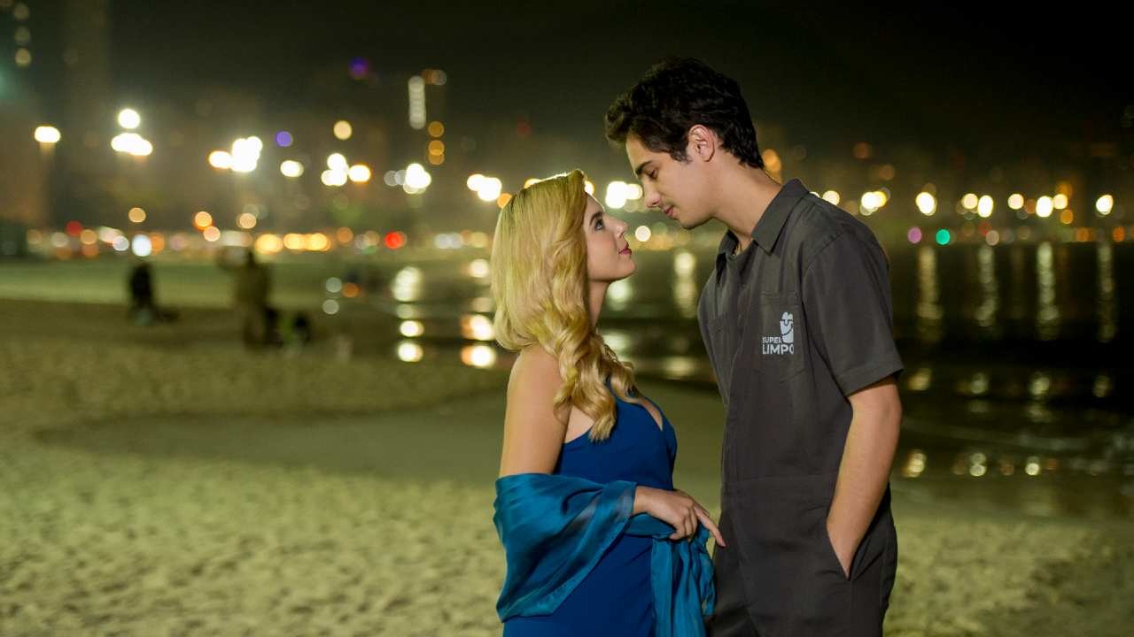 MV5BZGQwNjllZTgtOGRhZi00MmVlLWE3NDktZDBmYjMzMzAyOT