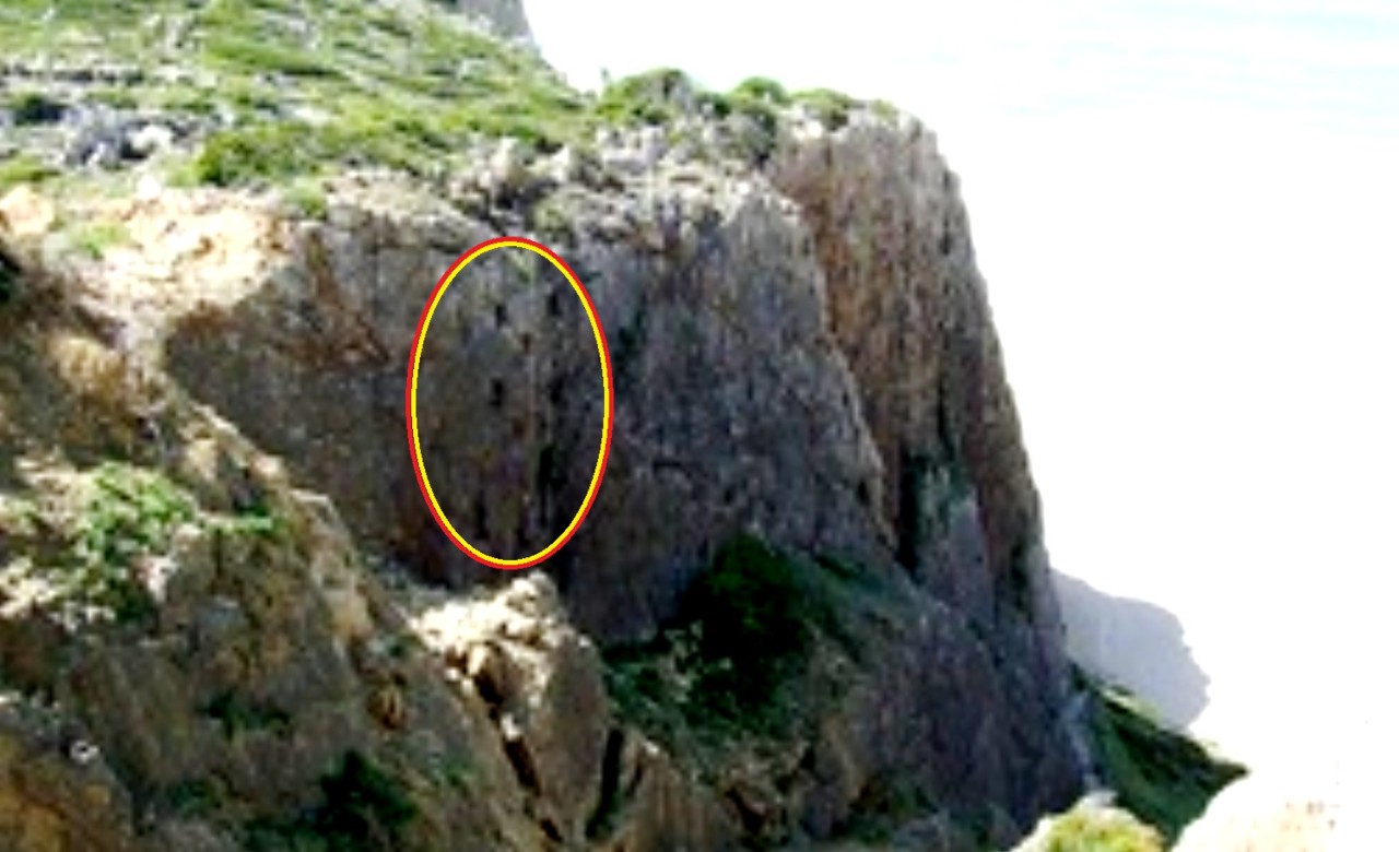 Pegadas Eterna Rocha.jpg