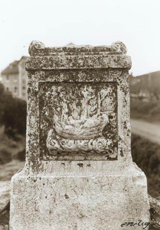 Lápide da Ponte Velha de Algés, lado sul.jpg