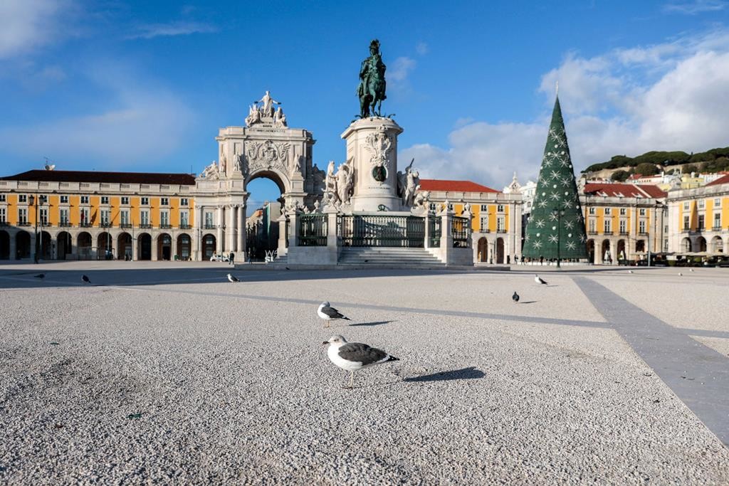 praca_comercio7766f725defaultlarge_1024.jpg praca_comercio7766f725defaultlarge_1024.jpg