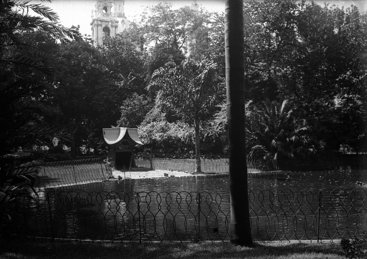 Jardim da Estrela, lago, 1911, foto de Joshua Beno