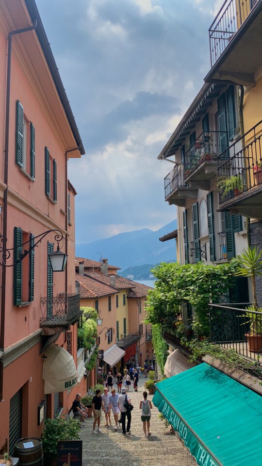 Salita Serbelloni.jpeg