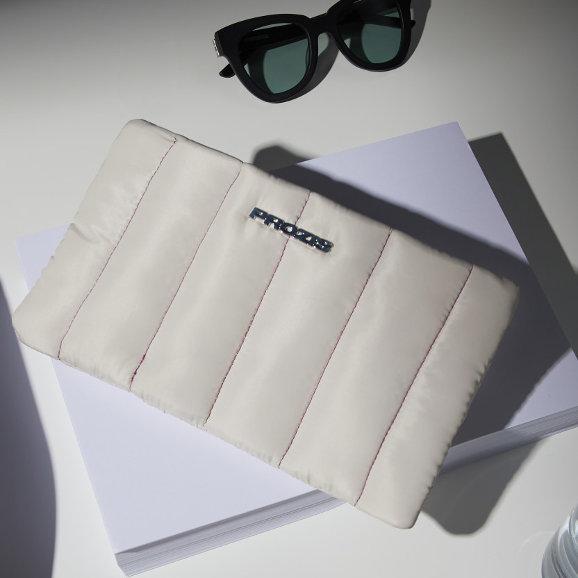 v741479_prozis_fleetwood-wash-bag-ivory_single-siz