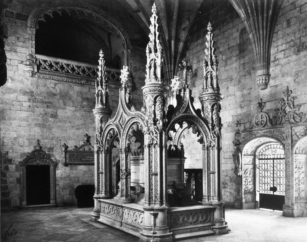 Mosteiro dos Jerónimos, túmulo de Alexandre Herc
